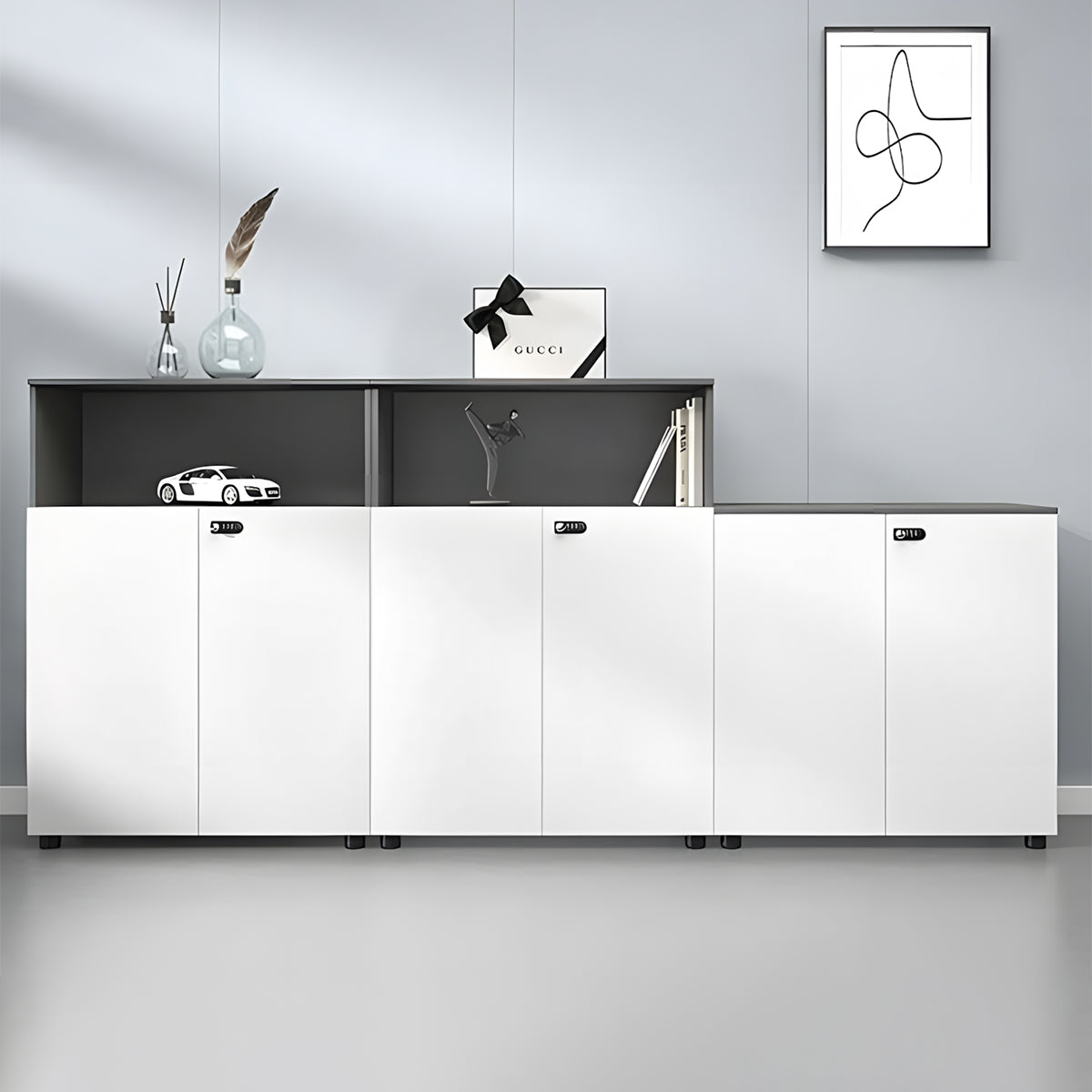 多段式 扉付き アジャスター ダイヤル錠 可動棚板 エコ板材 収納棚 キャビネット 収納キャビネット シンプル 洗練 ホワイト カスタマイズ可能 CWG-C074